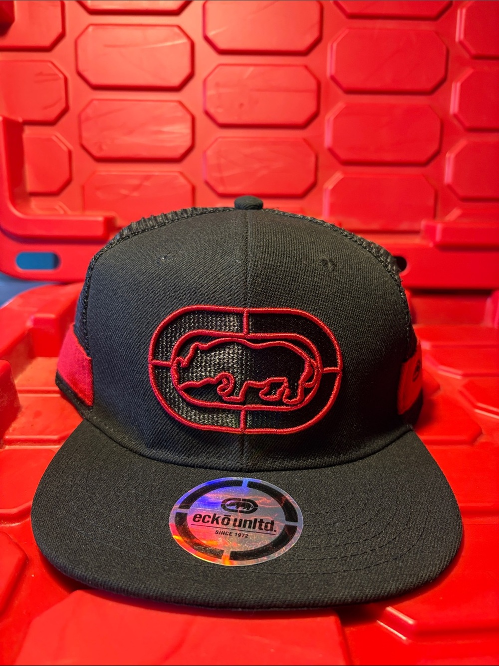 Ecko Unlimited Kids Black and Red Rhino Logo Trucker Hat Y2K